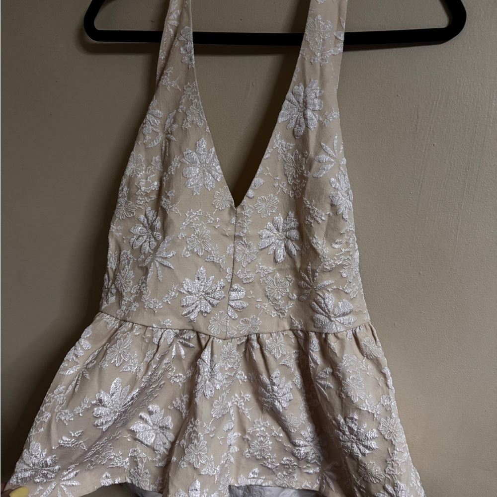 SHEIN Beige Floral Embroidered Plunge Peplum Tank